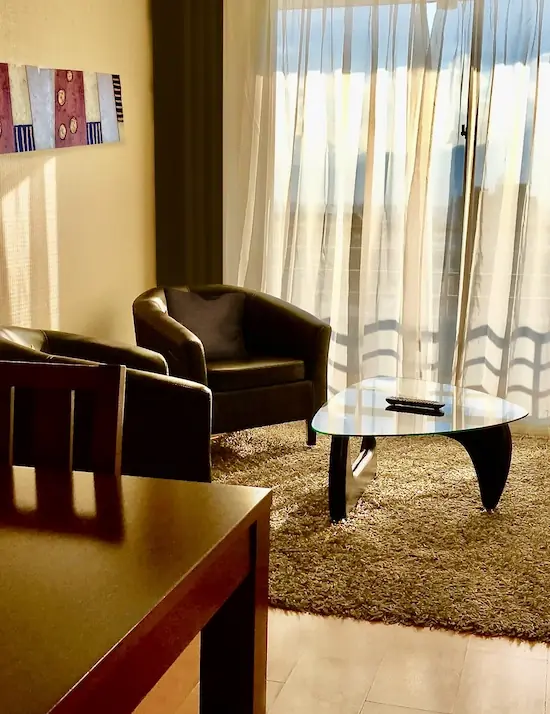 Departamento amoblado de 2 dormitorios en Rancagua, sala y cocina integrada